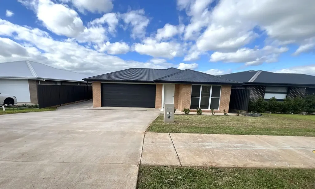 Modern & Spacious 3 Bedroom Home