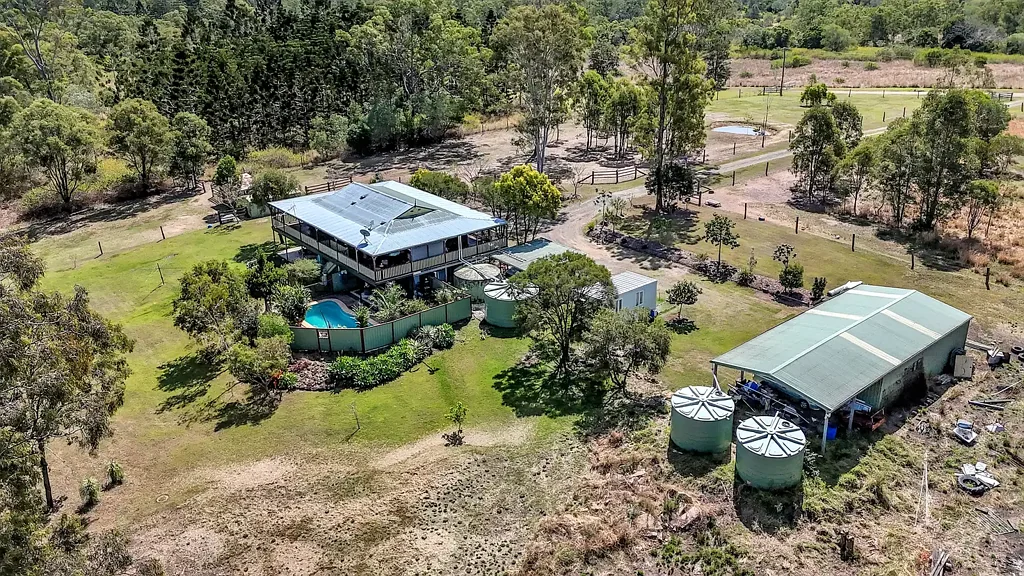 Pine Creek AN IDYLLIC COUNTRY ESCAPE WITH SWEEPING VIEWS AND CITY FRINGE CONVENIENCE