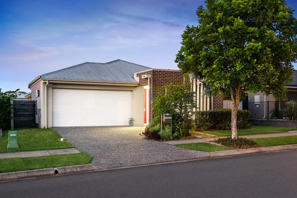 12 Barrams Road, South Ripley, QLD 4306