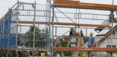 住宅审批数量谷底徘徊，但建筑成本持续暴涨