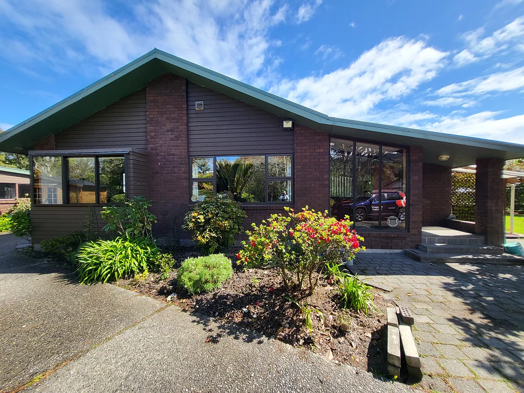 Greymouth 3ਬੈੱਡਰੂਮ Tucked away with spacious living