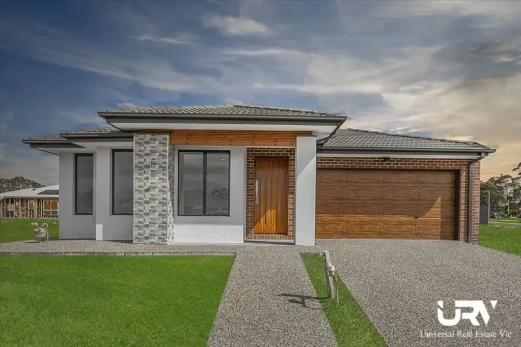 Kilmore 4房  Modern Elegance Meets Comfort - Inspection is Must!
