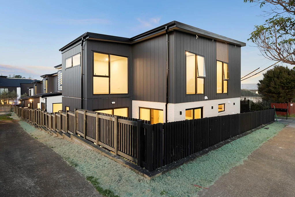 Glen Innes 4房  New Family Home Near Glendowie