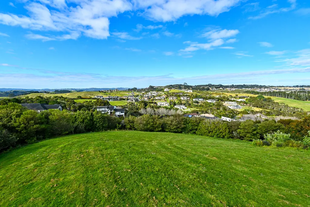 Flat Bush Elevated Prestige & Panoramic Views