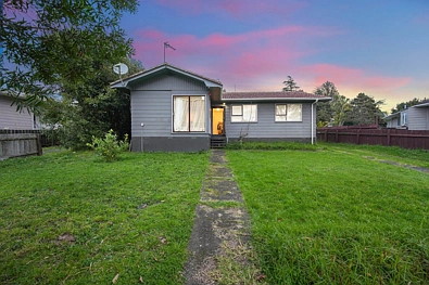 Henderson 3房 建筑商与投资者首选！推倒重建/翻新升级任您选择，607㎡永久产权地块+MHU分区，RC已获批！ Builders & Investors - Consent for 5 - Approved
