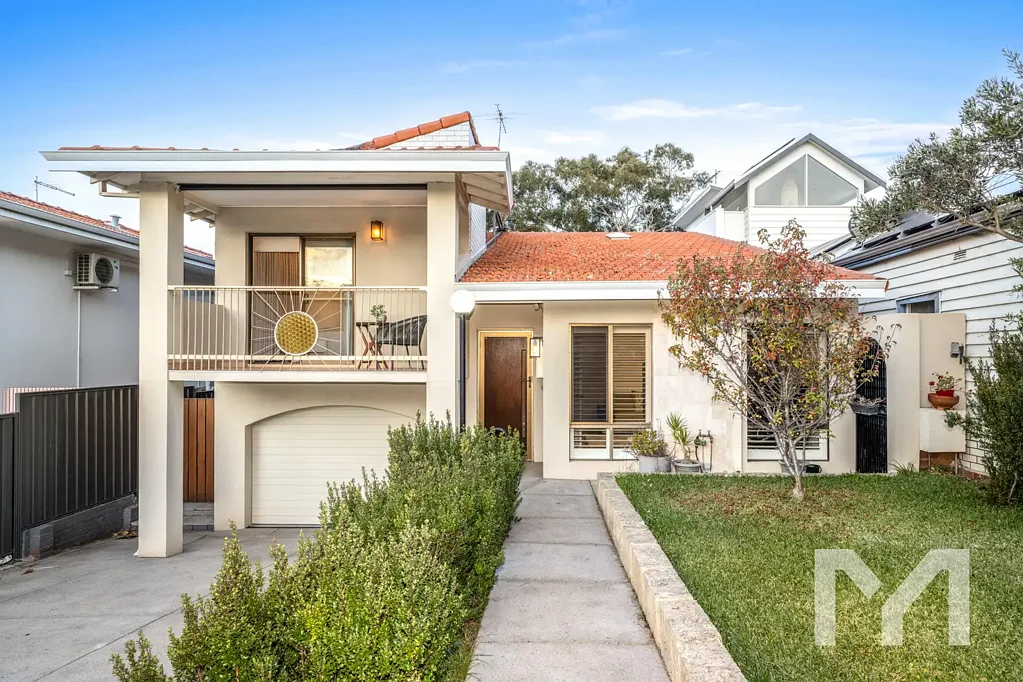 East Fremantle 3ห้องนอน You're Invited to... Step Inside Something a Little Different