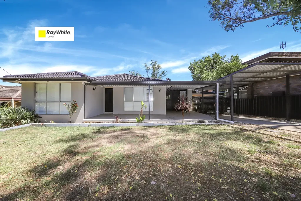 Modern 5 bedroom home