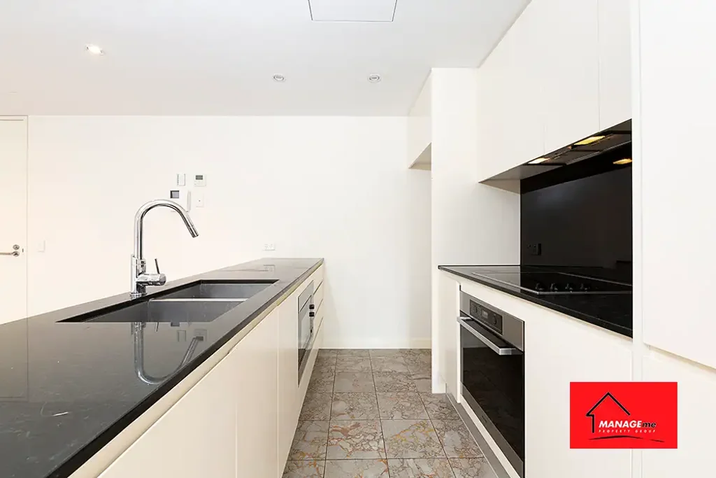 Light-Filled Two-Bedroom Apartment in the Heart of Kingston