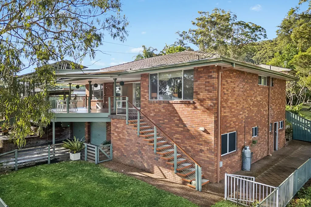 9 Walker Road, Wyoming, NSW 2250