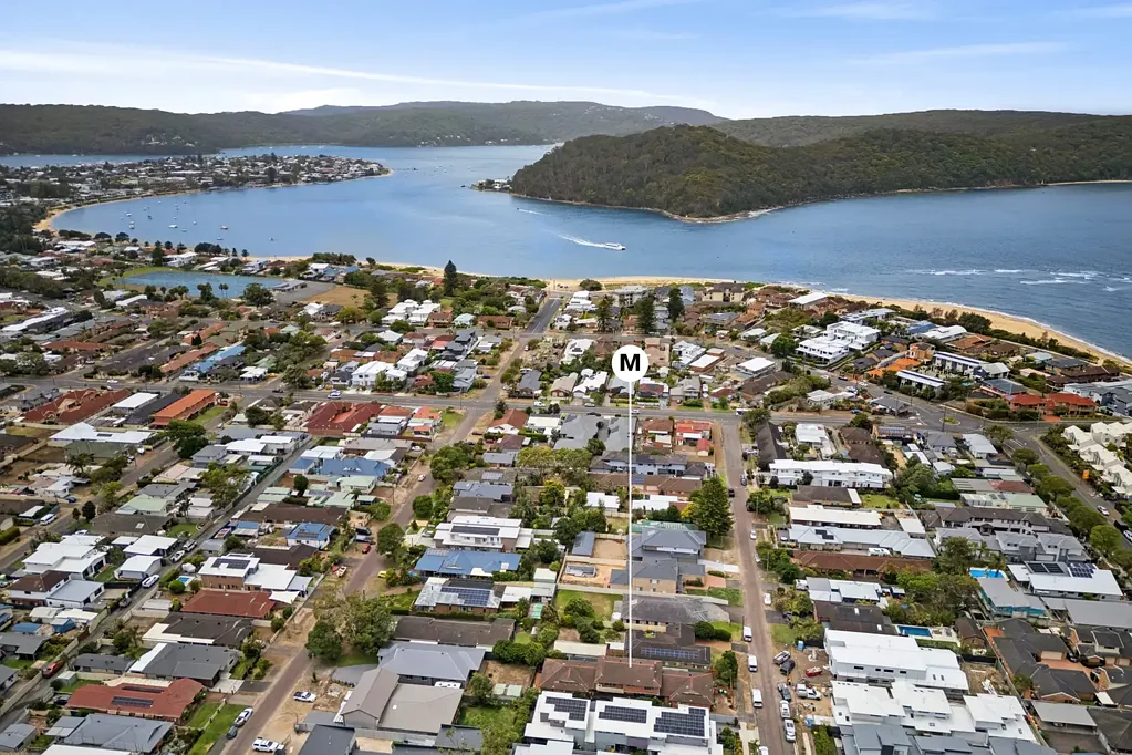 Ettalong Beach 3 Bedroom 450m walk to Beach and local shops