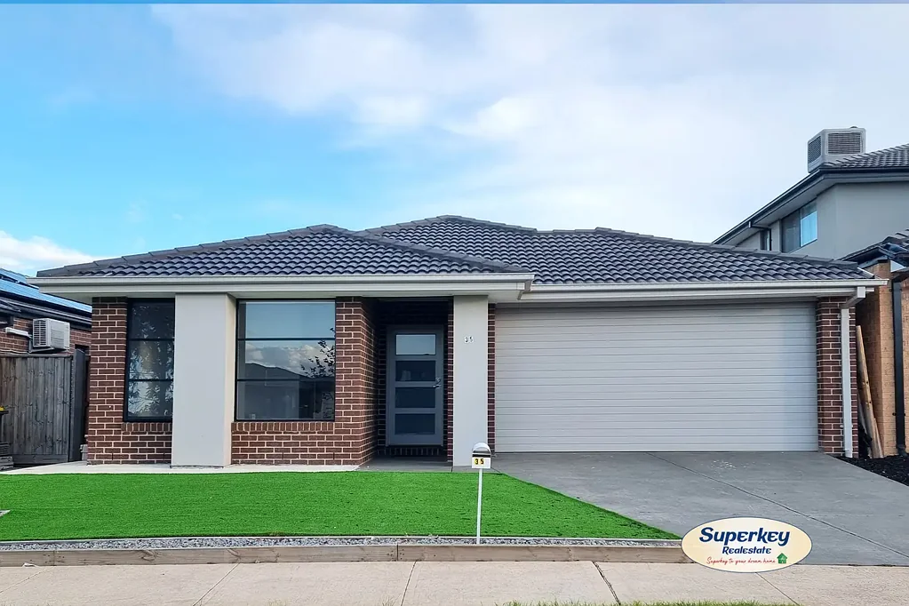 Splendid Family Home in Mambourin,