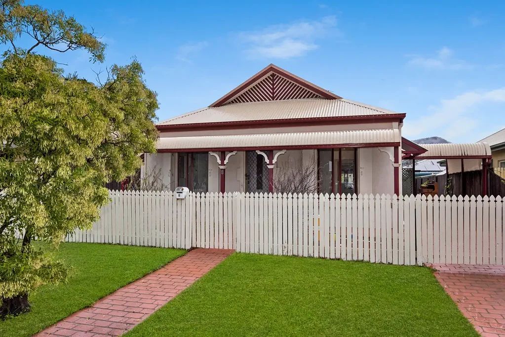 8 Boston Crescent, Douglas, QLD 4814