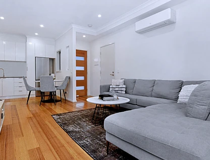 2/12 Dennis Street, Reservoir, VIC 3073, 2部屋, 1バスルーム, Townhouse