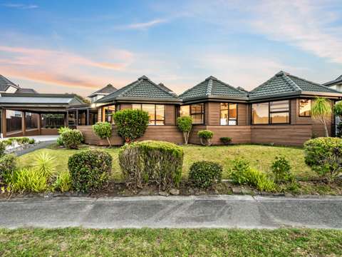 Saint Johns 3房  Stylishly renovated single-level retreat