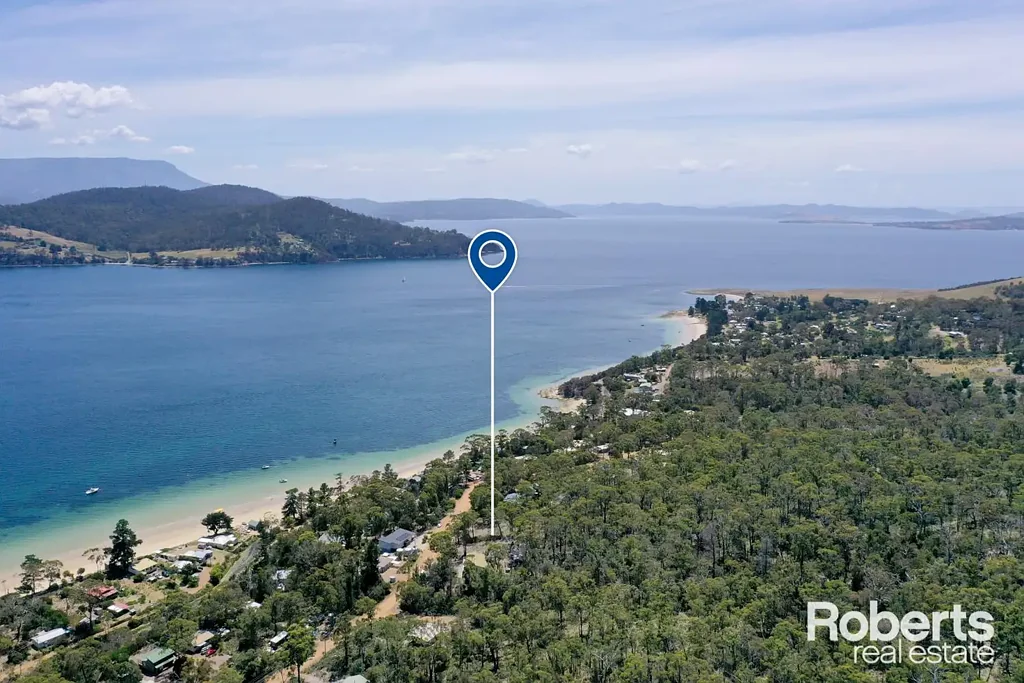 Dennes Point Immerse In Stunning Water Views Surrounded by a Peaceful Bush Landscape