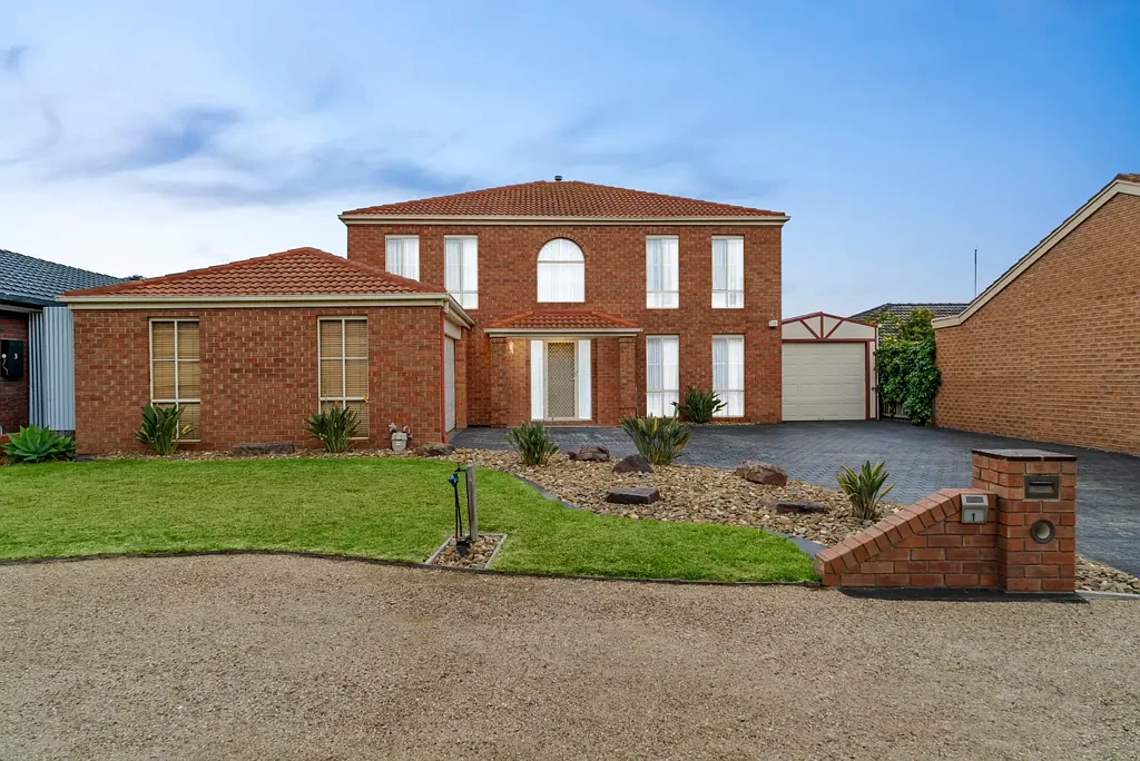 1 Lyrebird Court, Taylors Lakes, VIC 3038