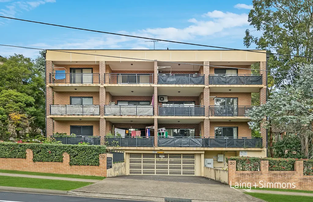 Mount Druitt 2房 宽敞的一楼公寓，带超大户外庭院 Spacious first-floor apartment with oversized outdoor courtyard