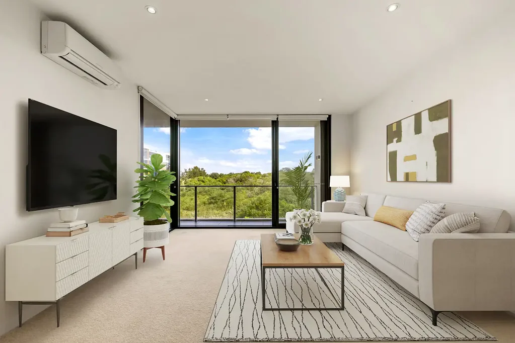 Modern Coastal Living Opposite Parklands – Walk to the Beach