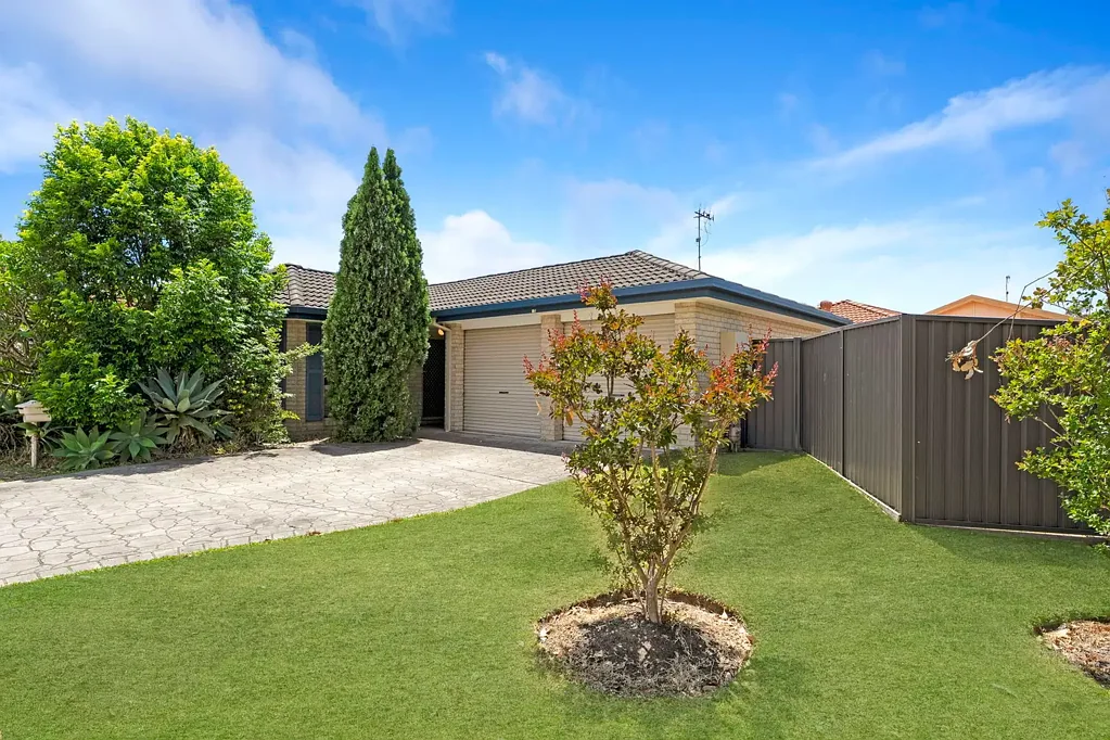 15 Waugh Close, Blue Haven, NSW 2262
