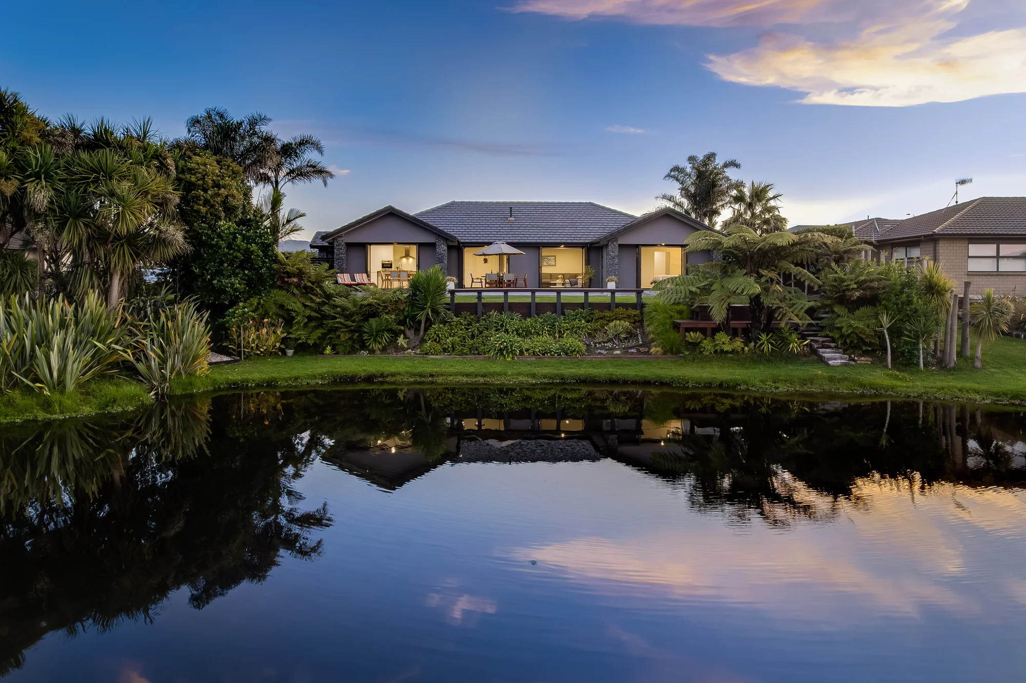 Paraparaumu 3Habitaciones Luxurious Lakeside Living
