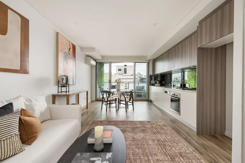 Hurlstone Park 1部屋 Sunlit designer apartment with a study and north aspect