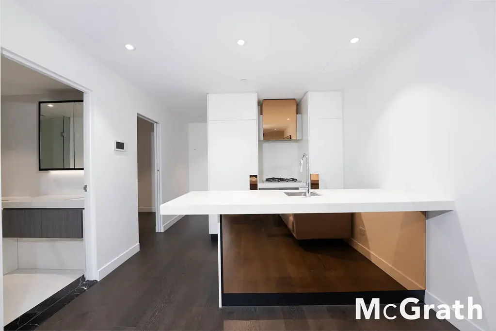 Furnished Luxury Living Opposite Albert Park