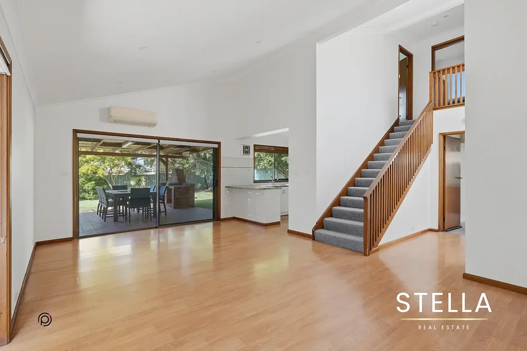 Embracing relaxed family living with leafy vistas