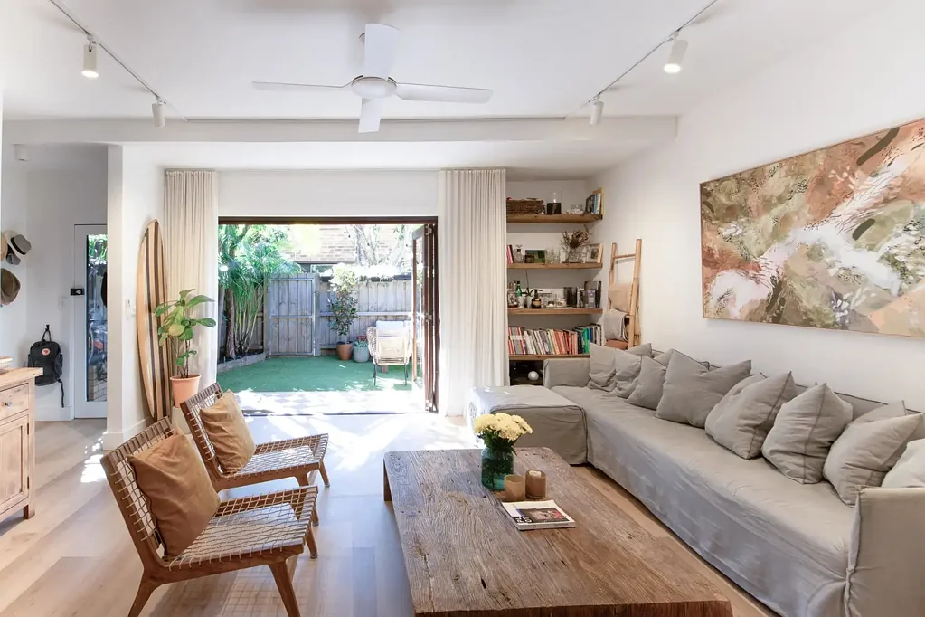 Dee Why 3غرفة نوم Renovated townhome set in the rear of the block