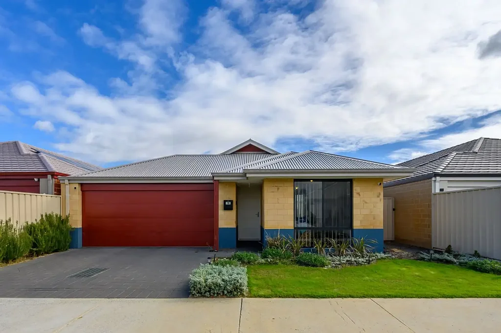 Feature-Packed Family Home | 4 Bedrooms 2 Bathrooms 1 Theatre