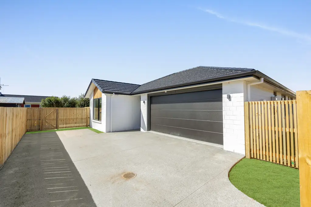 Chedworth 3침실 Brand New - Modern Living