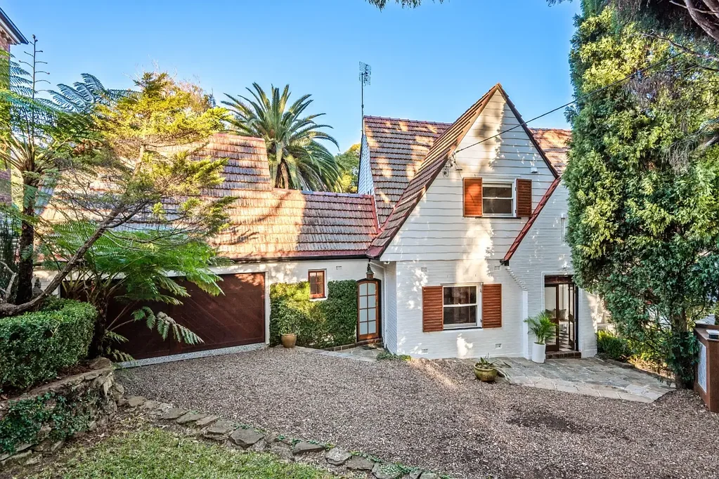 New Lambton Heights 5 Bedroom Pullborough | A Prestige Family Home Where Quality Reigns