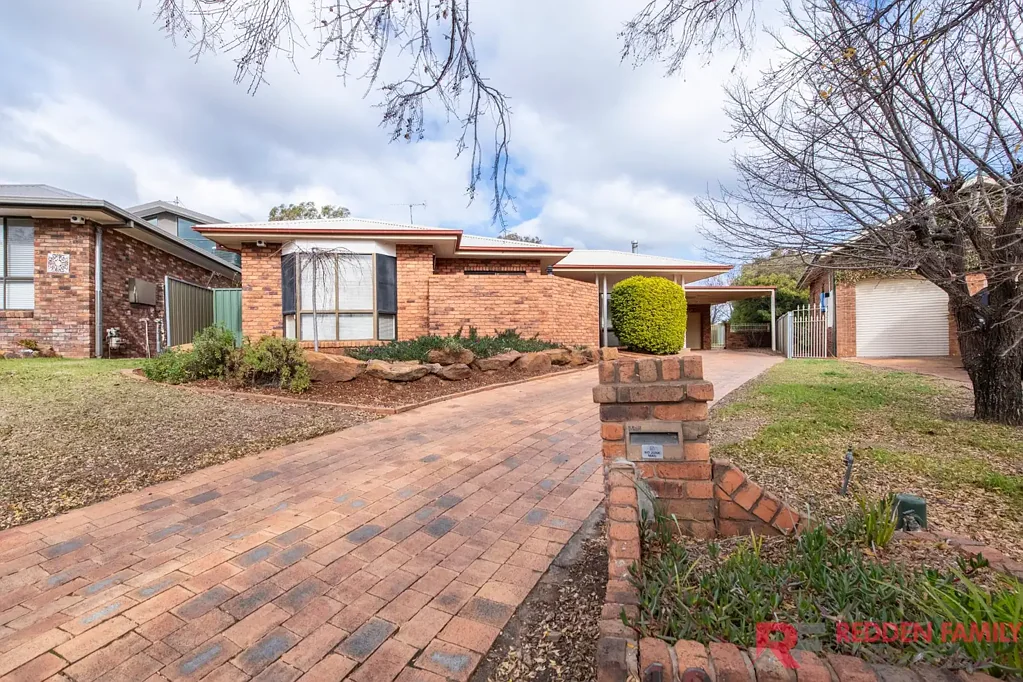 Dubbo 4 Bedroom The Size Will Surprise!