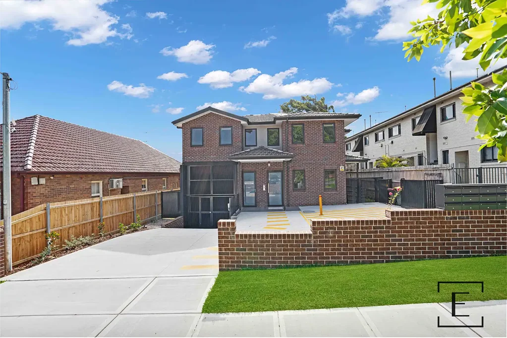 Bright and spacious modern Studio apartment in Inner West- WIFI included