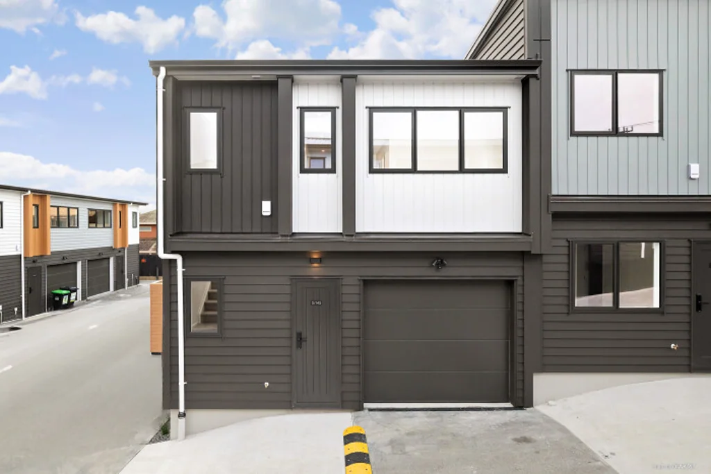 Northcross 3ਬੈੱਡਰੂਮ Freehold & Smartly Priced in Northcross