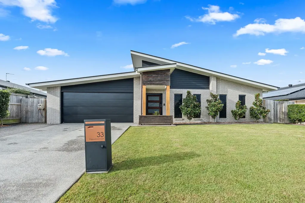 Nikenbah 4ਬੈੱਡਰੂਮ BUILT FOR THE WAY FAMILIES LIVE - ENTERTAIN AND CONNECT!