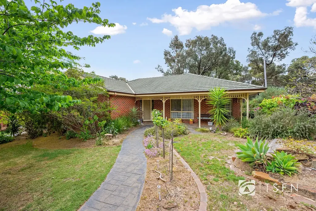 10 Harley Mews, Strathdale, VIC 3550