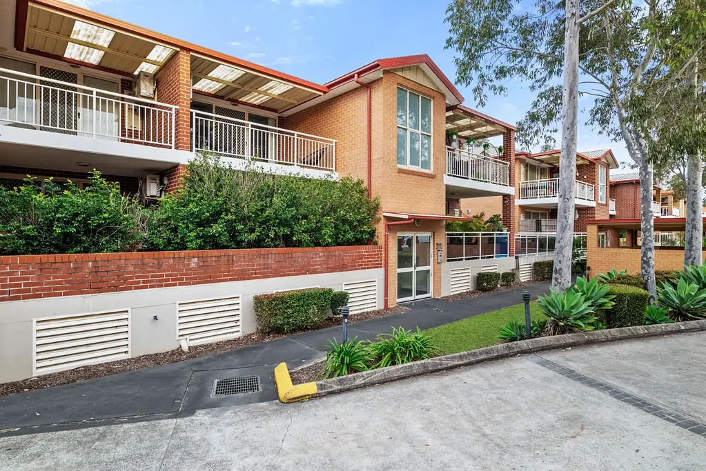 Mount Annan 2ਬੈੱਡਰੂਮ Stylish & Convenient Living in the Heart of Mount Annan