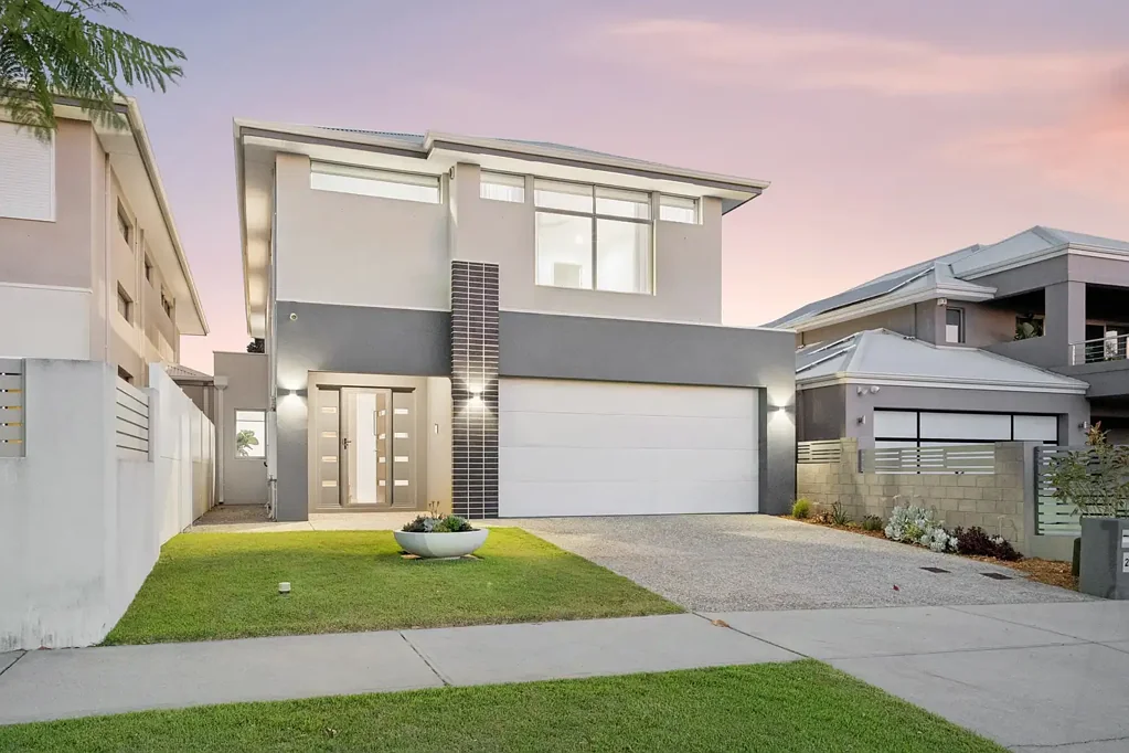 Como 4Moenga LOCATION, LUXURY & LIMITLESS POTENTIAL.