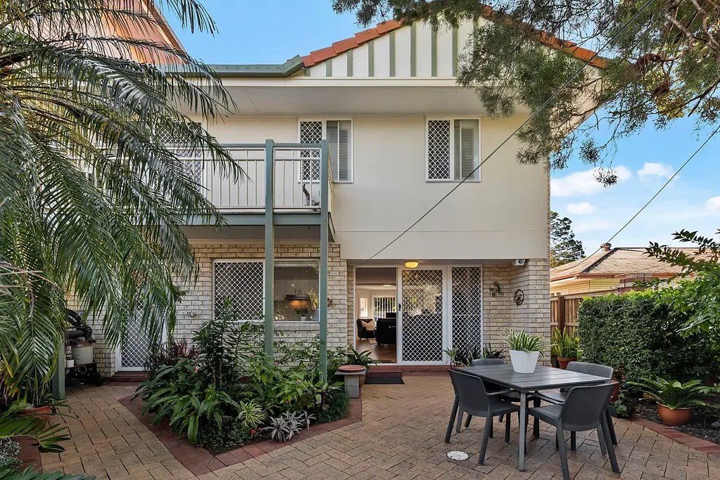 Aspley 3Zimmer Spacious Townhouse with MASSIVE Courtyard in Aspley!