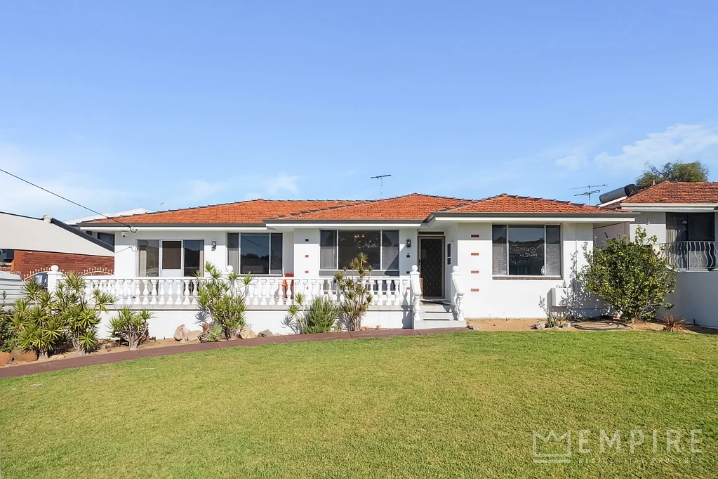5 Rowland Place, Hamilton Hill, WA 6163