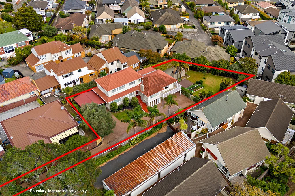 Howick 5 Bedroom Huge home and flat with development potential!