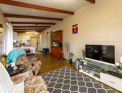 1 & 2/148 Walker Street, Svensson Heights, Wide Bay, 6 રૂમ, 2 બાથરૂમ, Apartment