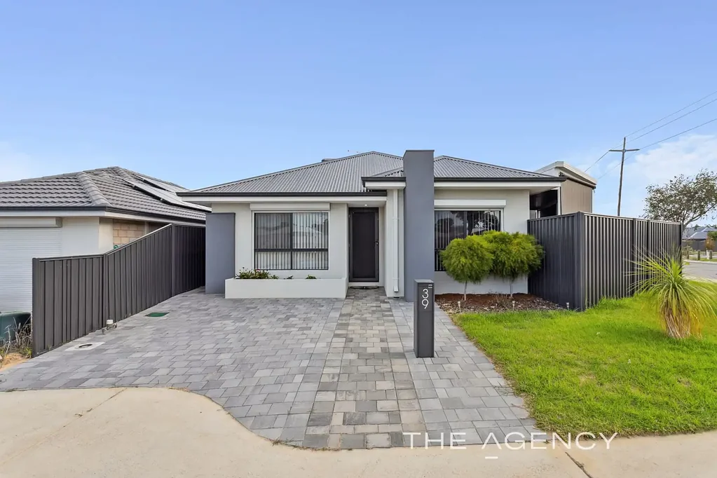 Wattle Grove 3Phòng ngủ Open Sunday 11:00am