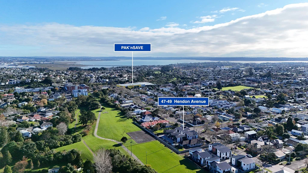 Mount Albert 3房  Parkside Living in a Prime Mt Albert Location