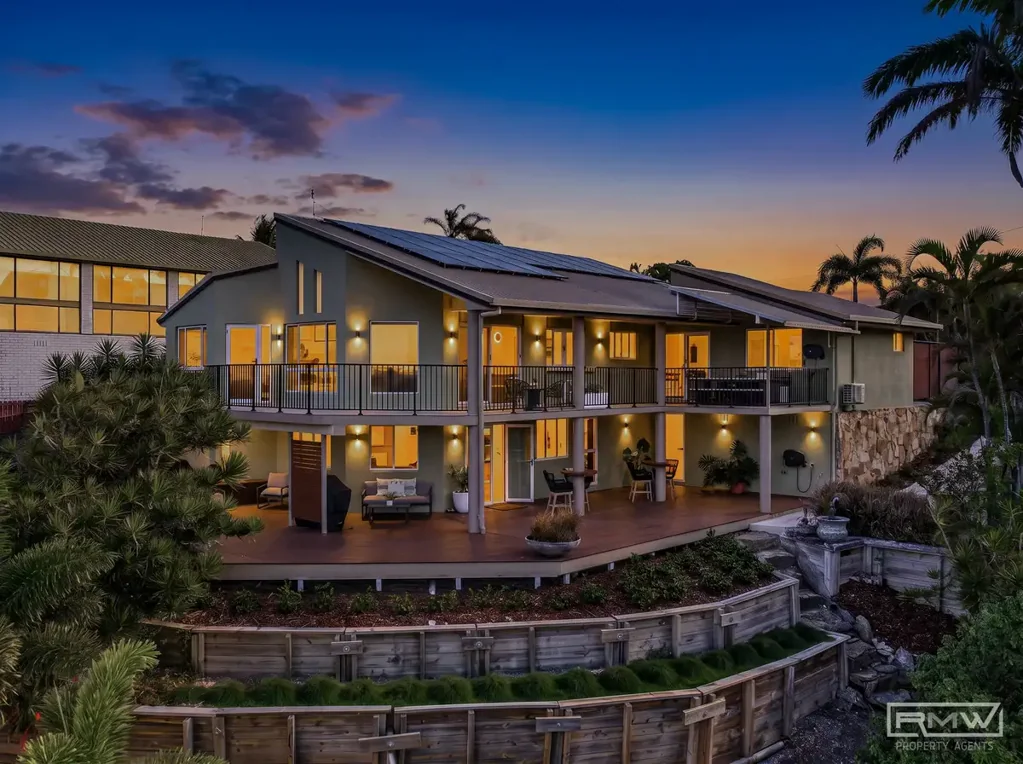 Emu Park 5 Bedroom A Masterclass in Modern Coastal Luxury