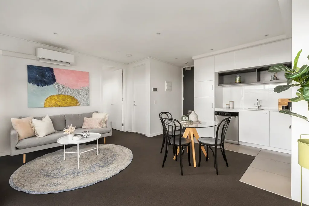 Contemporary & Convenient Living!
