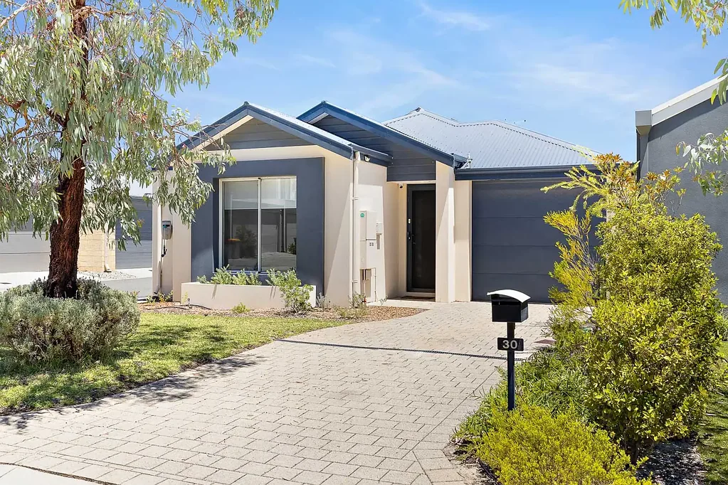 30 Bronzite Road, Treeby, WA 6164