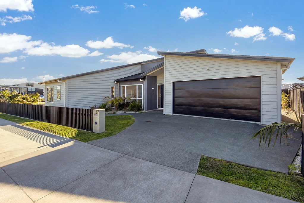 Wainui 4ห้องนอน Walk to Everything You Need