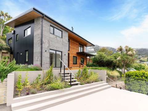 Lyttelton 3房  Harbourside Haven Awaits