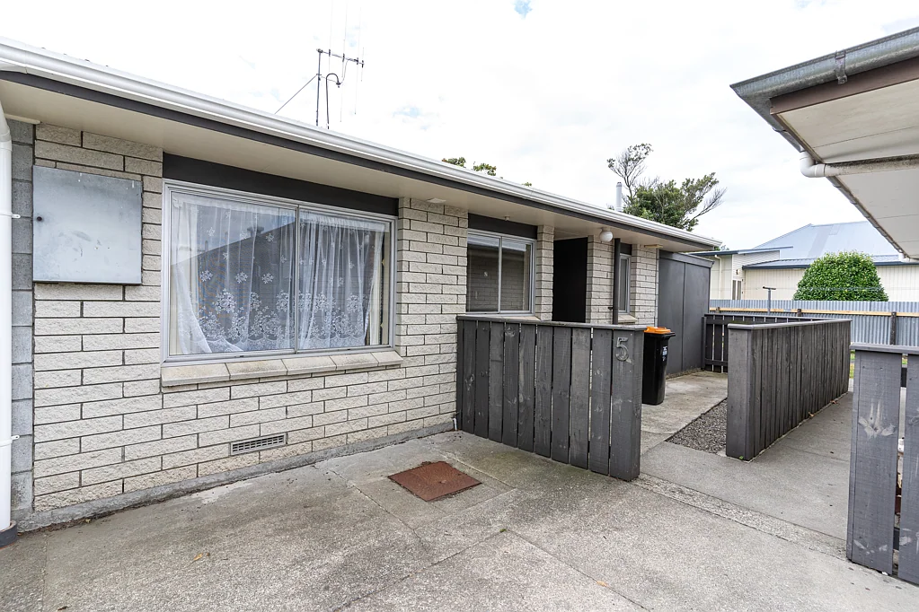 Low-Maintenance Unit